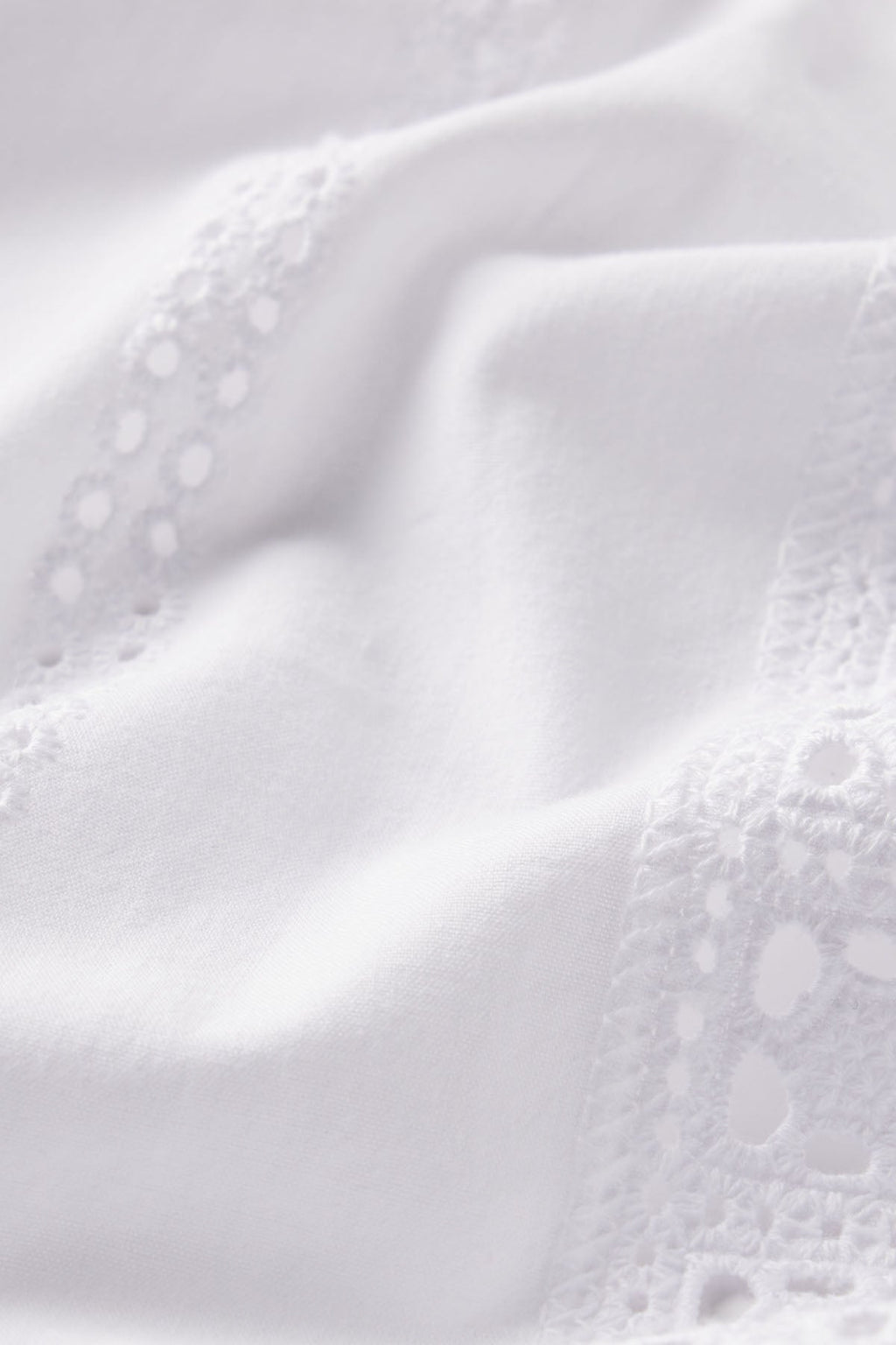 Cafe Shorts Set in White Eyelet